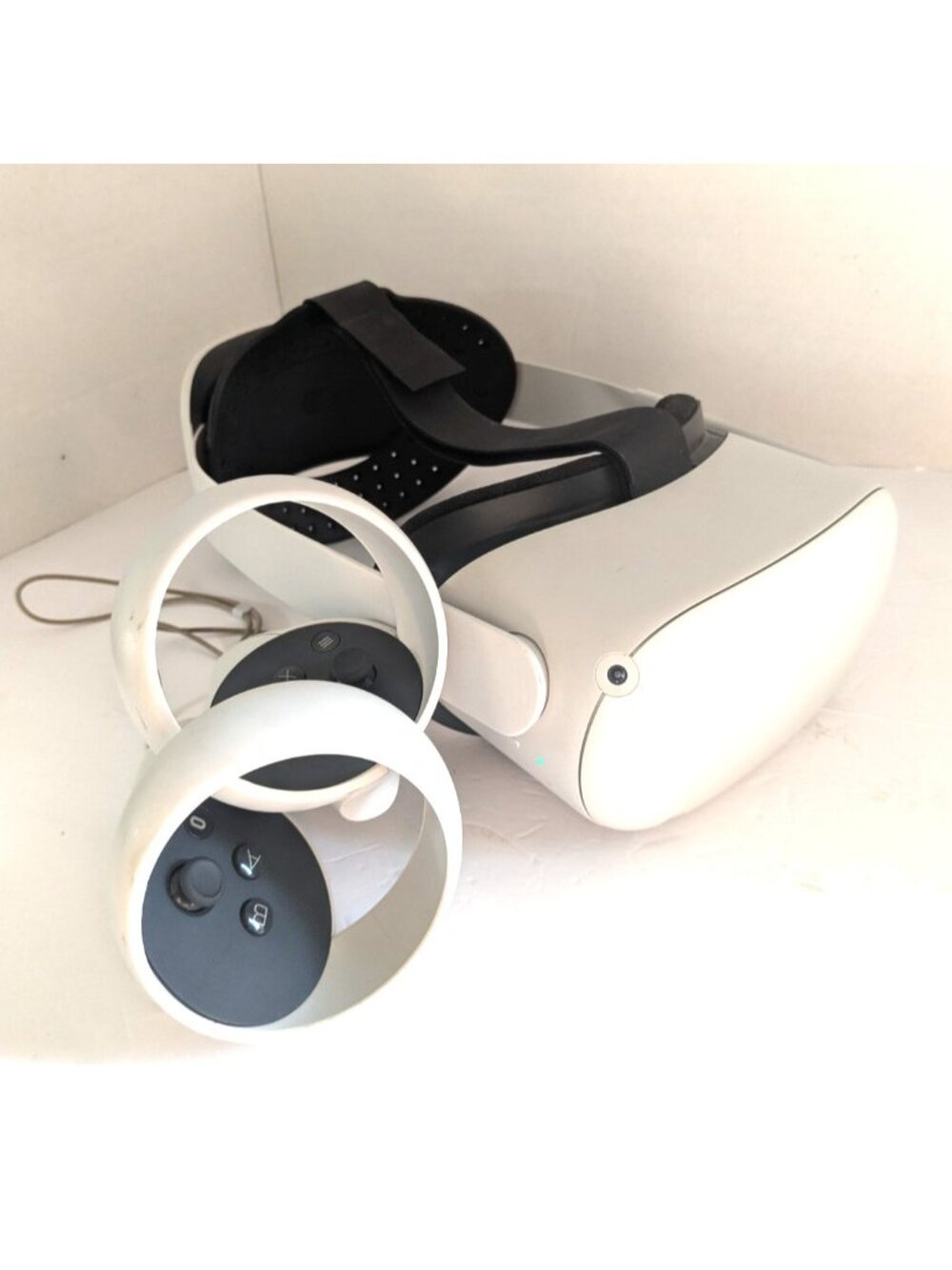 Oculus Quest 2 VR Headset w/ 2 Controllers KW49CM Tested Working Read